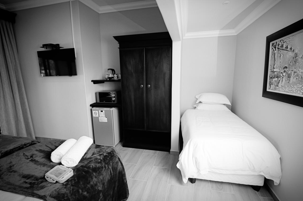 Abella Bed And Breakfast Vryburg Exterior photo